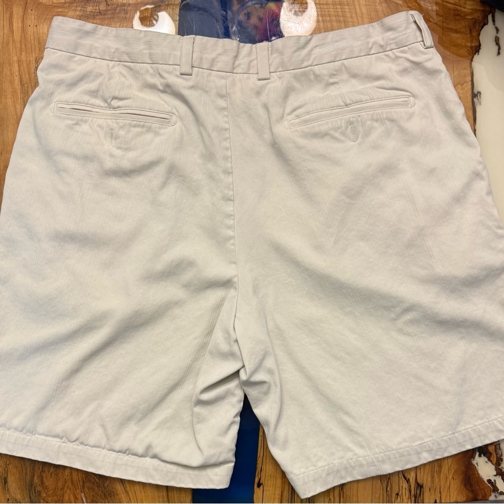 Tommy Bahama Silk Shorts Mens 36 Khaki Pleated 9” Inseam Casual Golf - Picture 11 of 12